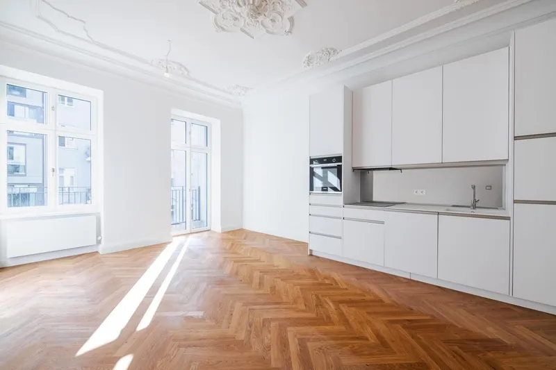 Erstklassiges Gründerzeit-Apartment mit luxuriöser Ausstattung und Süd-Balkon — photo 1
